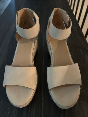 SOUL Naturalizer Neutral Cream Espadrille Ankle-Strap Wedge Sandals